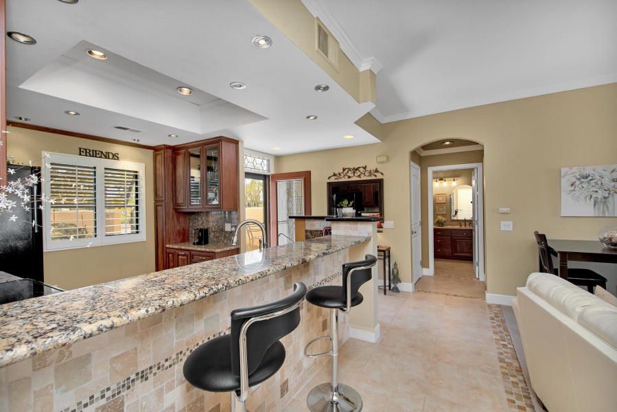 #802 – Beautiful Remodeled 2 Master Suite Condo in Desert Princess –