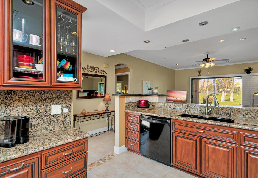 #802 – Beautiful Remodeled 2 Master Suite Condo in Desert Princess –