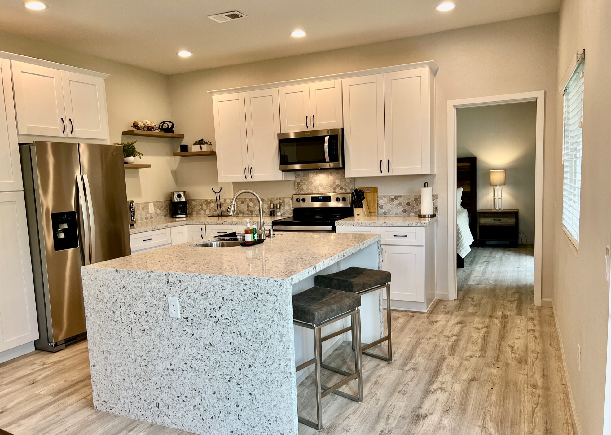 #460 – Luxurious 2 Bedroom, 2 Full Bath REMODELED Condo in Desert Princess: Available: December and January 2026