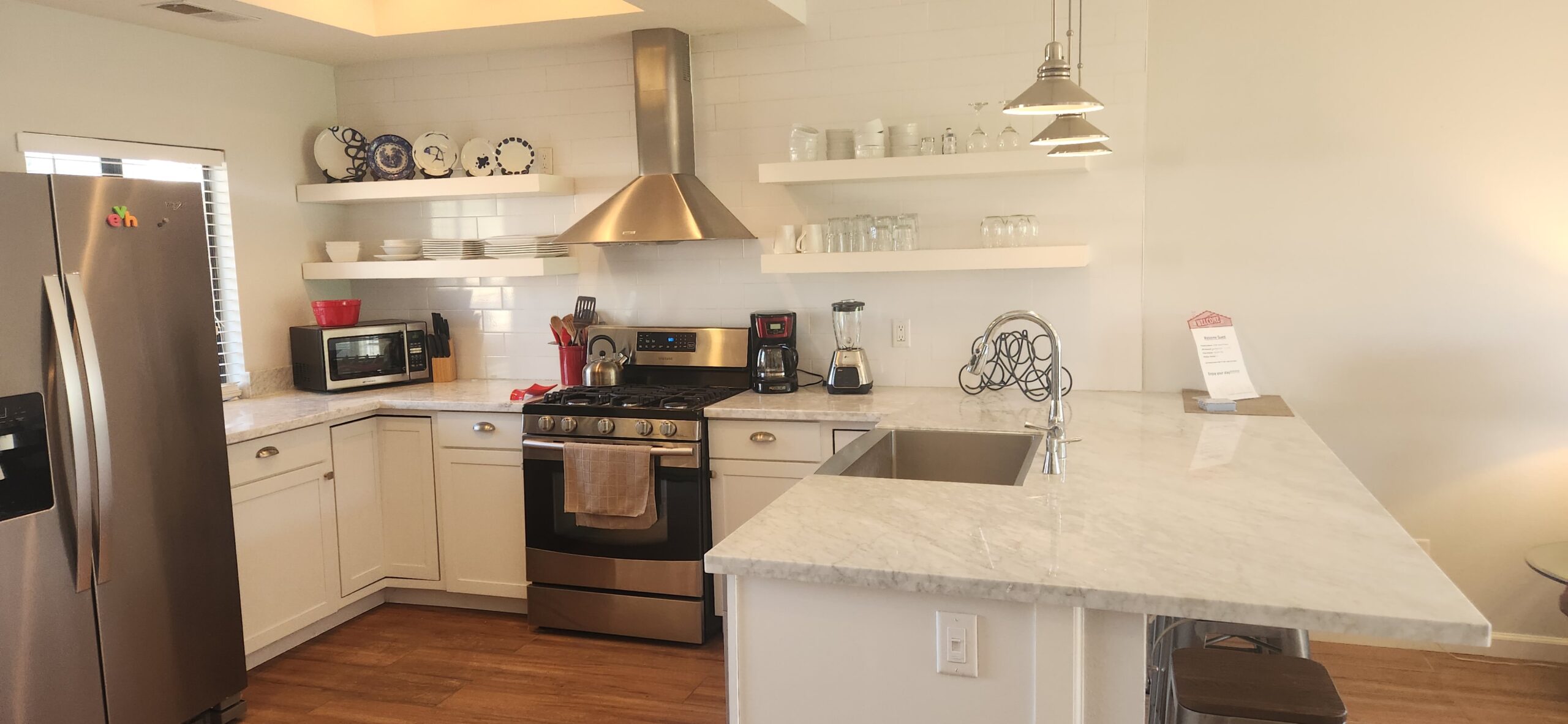 #386 – 1 Bedroom Remodeled Condo with 2 Full Baths – AVAILABLE:   NOV 2024 and APRIL 2025