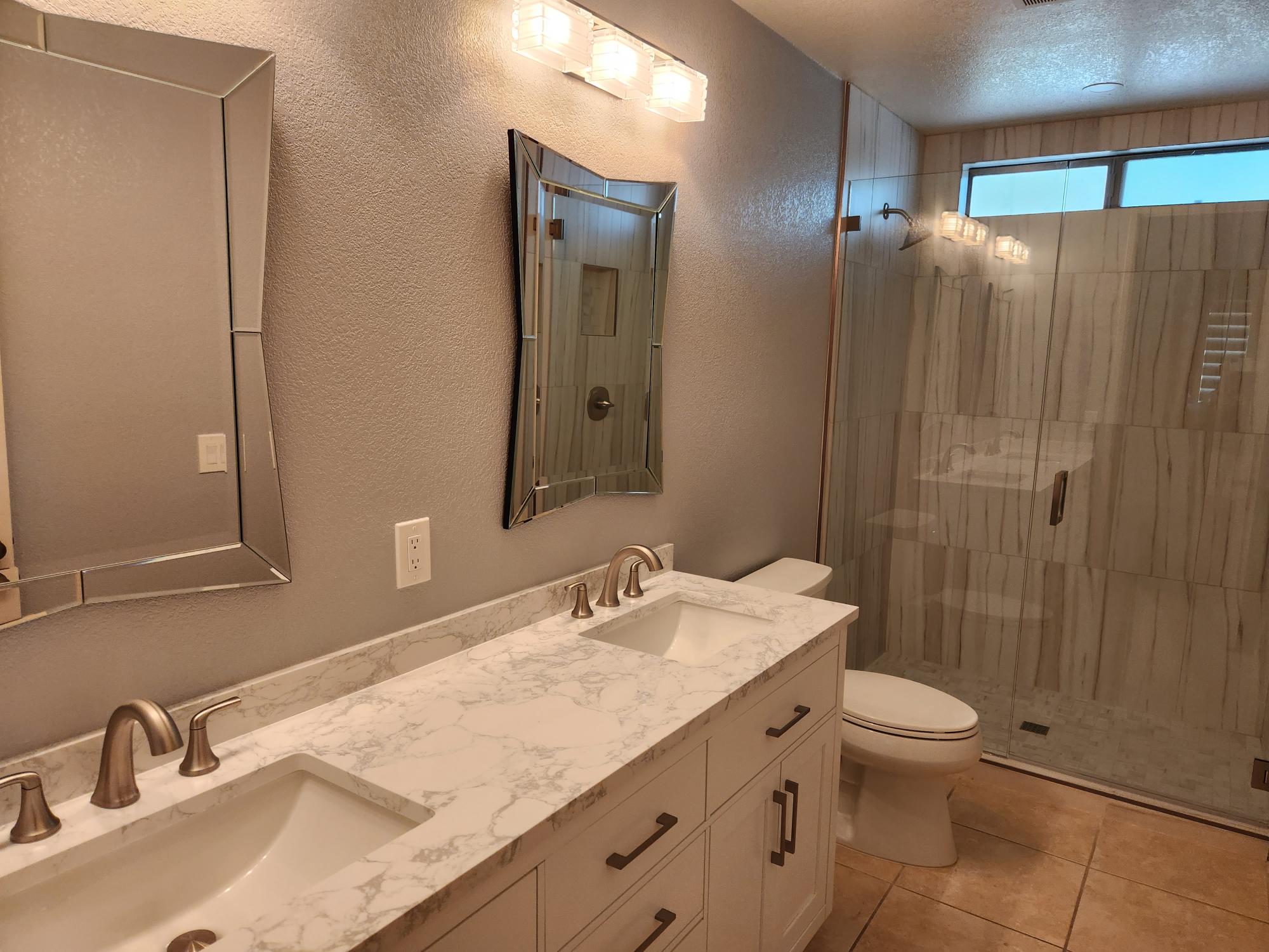 #857 – Remodeled 2 Master Suite Condo in Desert Princess – AVAILABLE: