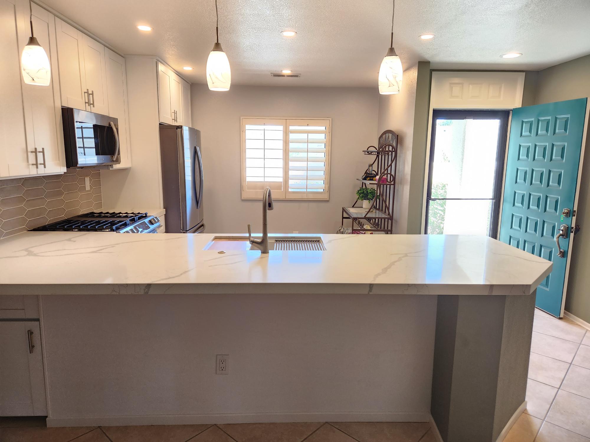 #857 – Remodeled 2 Master Suite Condo in Desert Princess – AVAILABLE: