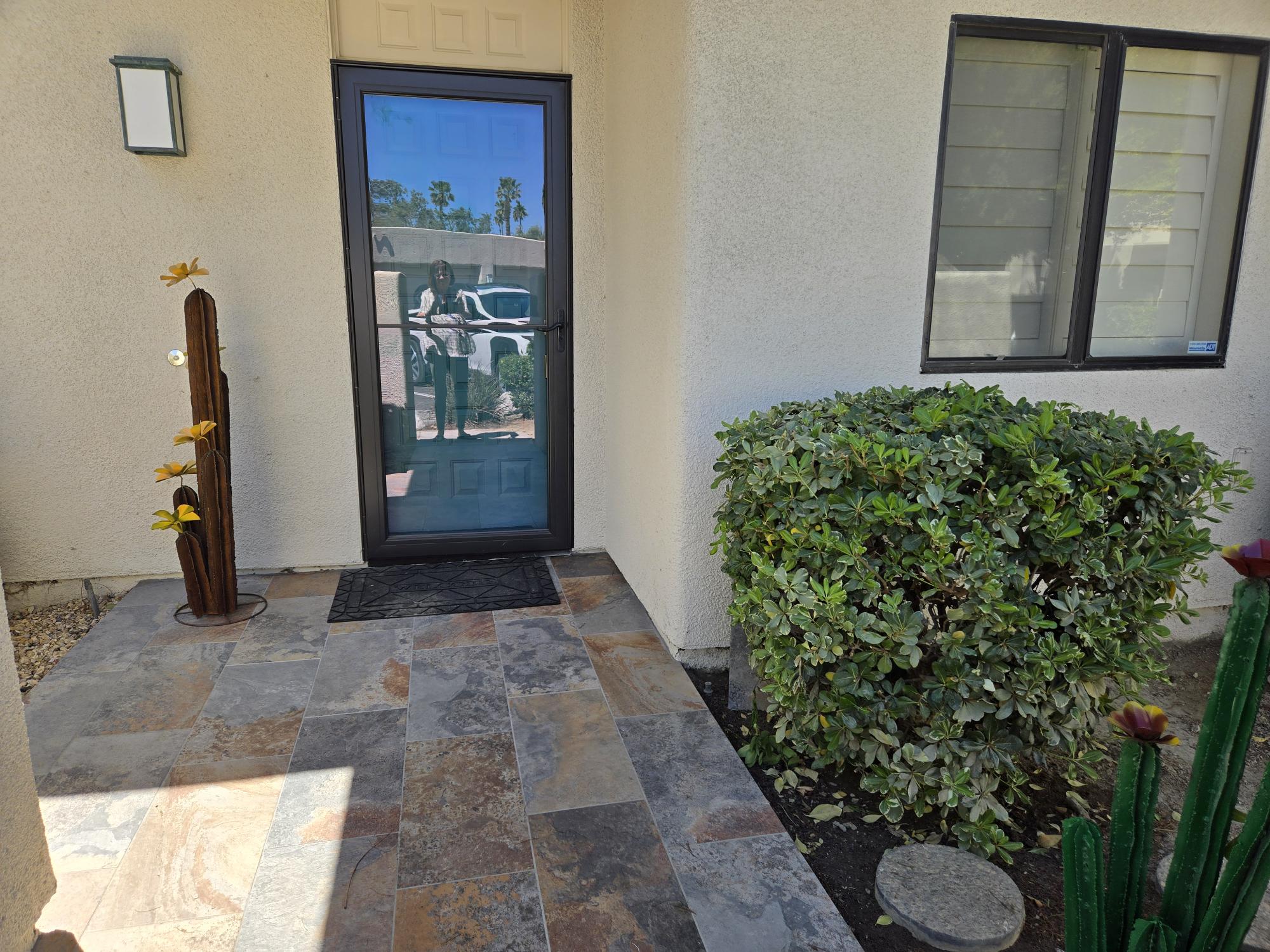 #857 – Remodeled 2 Master Suite Condo in Desert Princess – AVAILABLE: