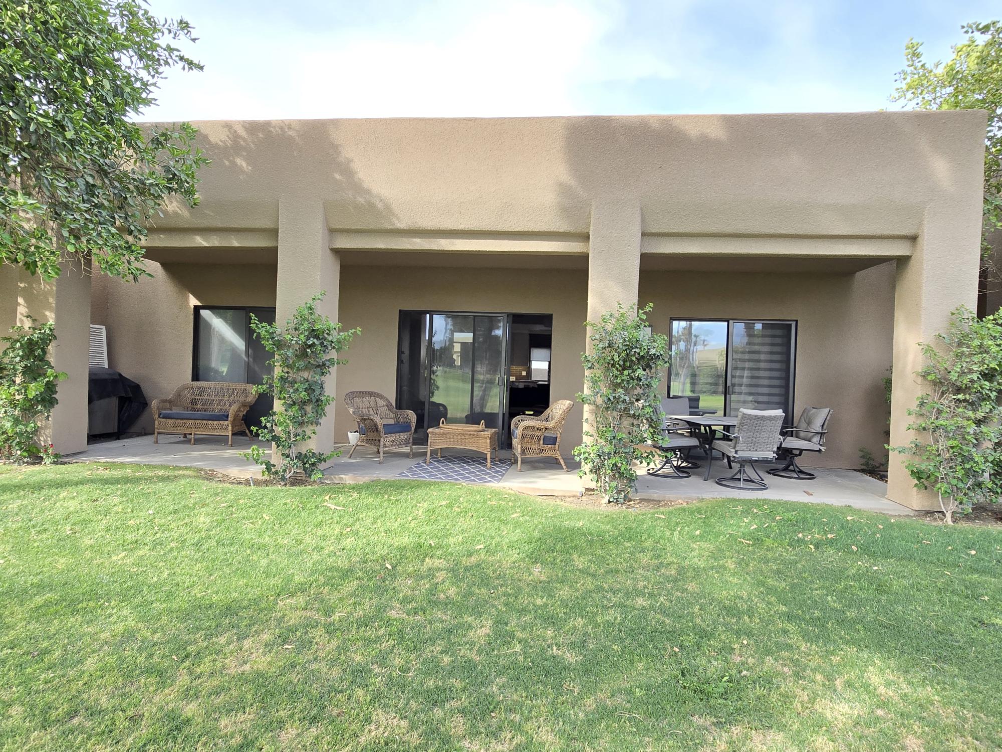 #967 COMPLETELY REMODELED 2 Bedroom +OFFICE/DEN CONDO – AMAZING VIEWS WEST – JANUARY 2026