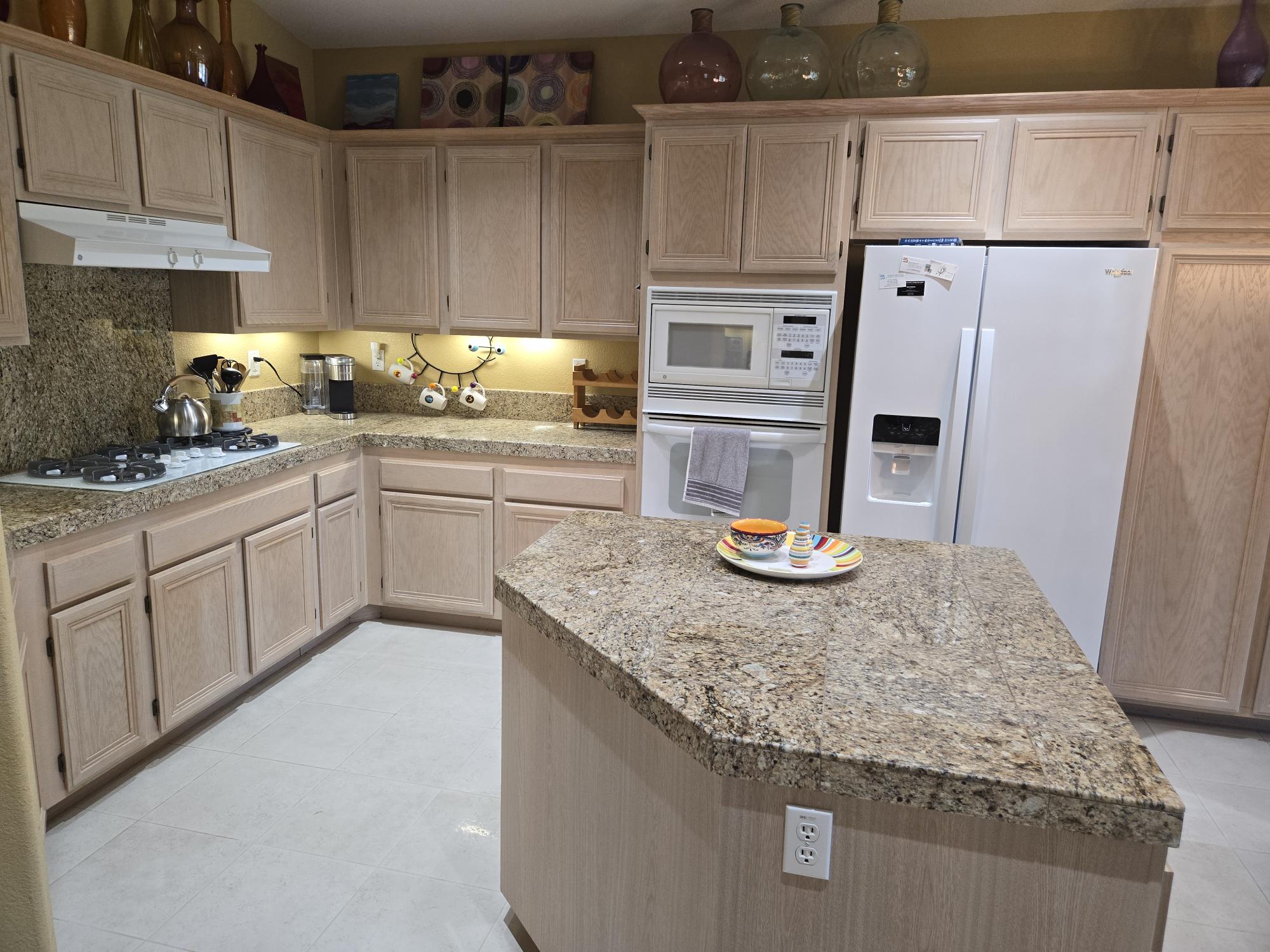 #691 – 3 Bedroom – Amazing Pool/Spa Villa Rental – Available DEC 2025 – January 2026 and May 2026 – LOWER RENT!