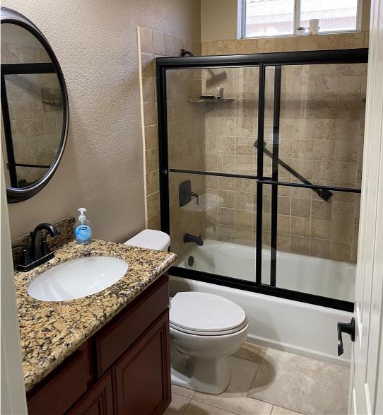 #556 Beautiful Pool Villa with 2 Bedrooms and Den, Family Room Available JANUARY 2025