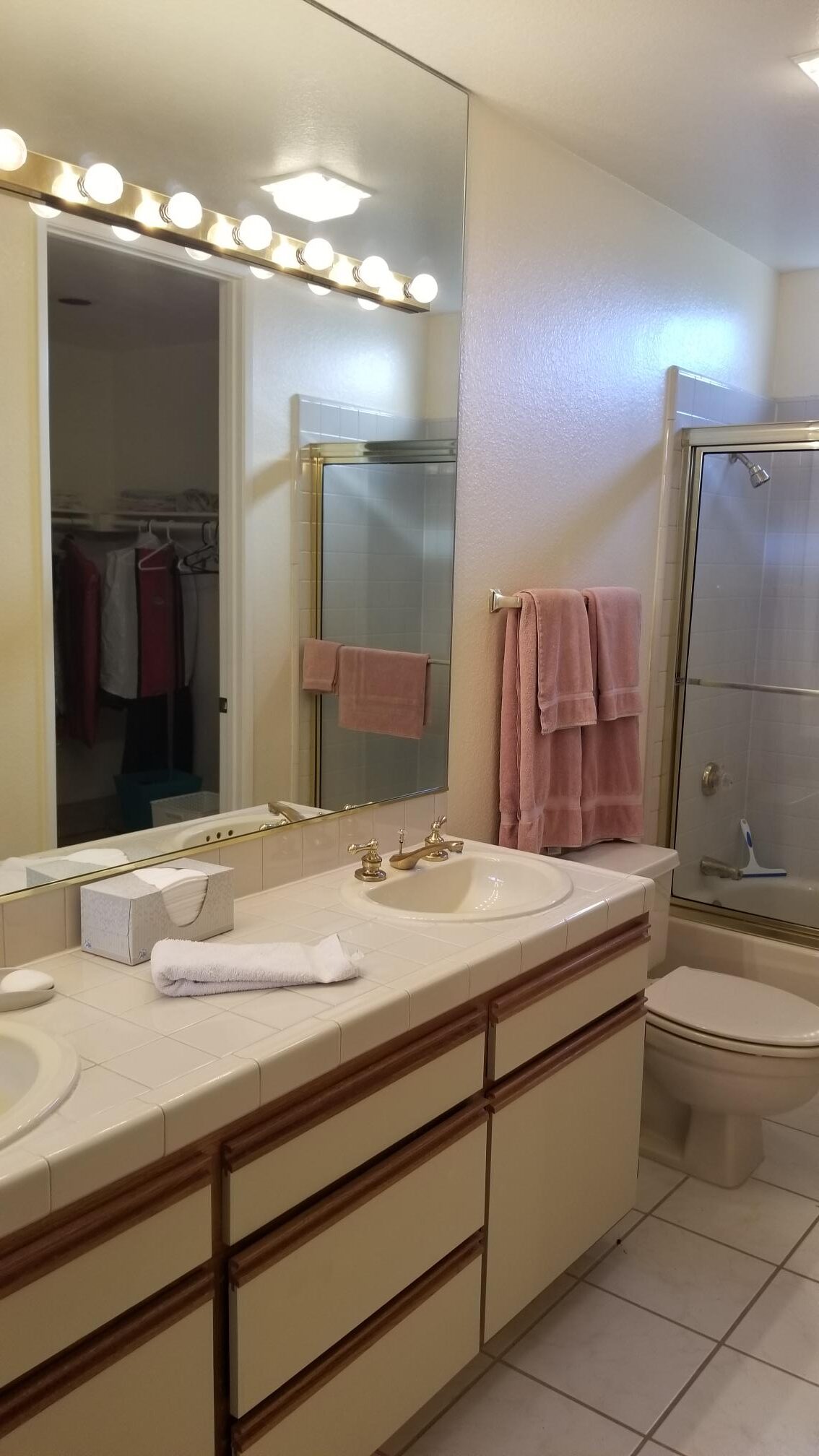 #565 – 2 MASTER EN-SUITE CONDO WITH DIRECT WEST FACING VIEWS!  -AVAILABLE:  NOV & DEC thru JAN 2026