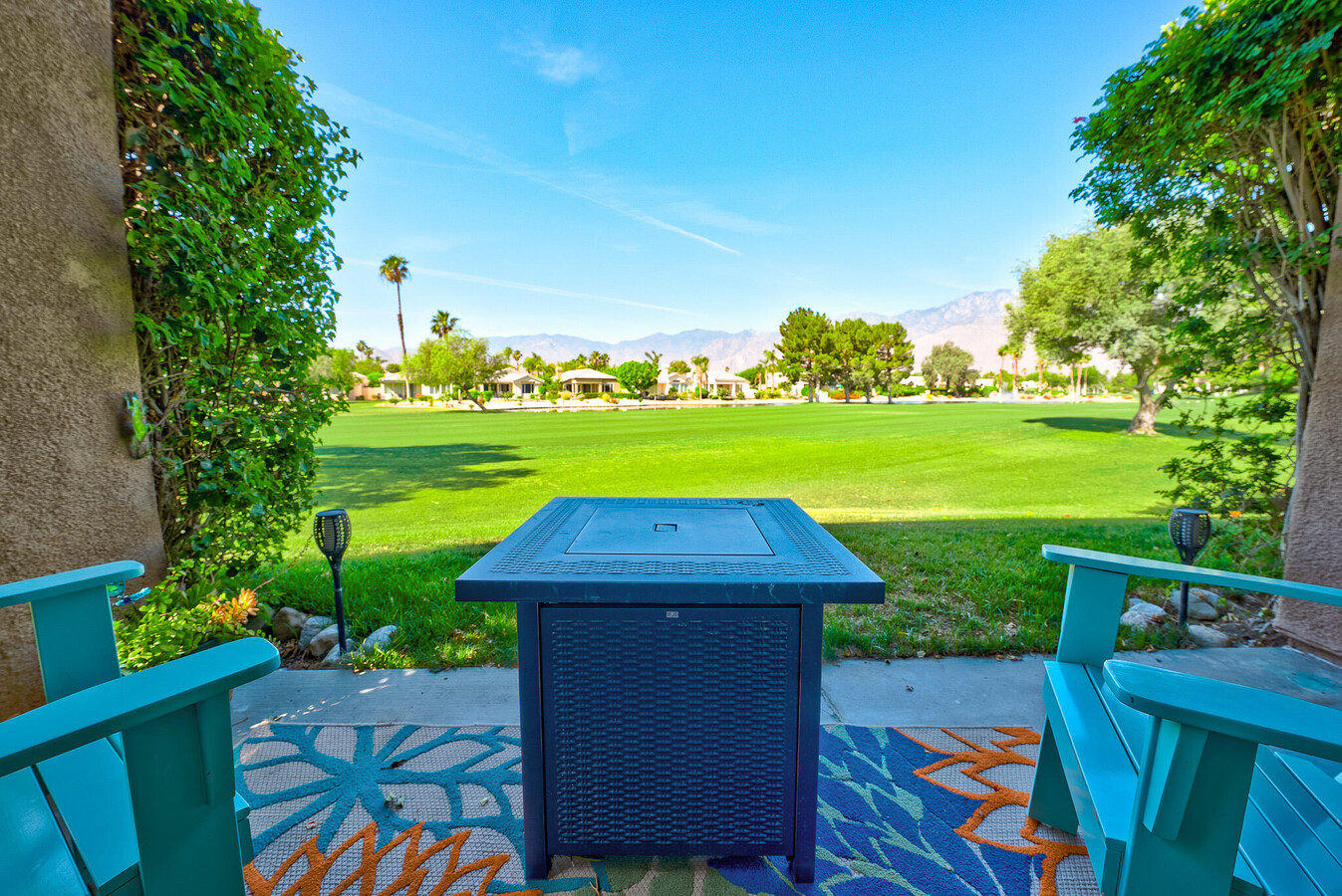 #979 – STUNNING 2 BEDROOM REMODELED CONDO – WEST FACING VIEWS – AVAILABLE:  NOV 11th TO DEC 31st & APRIL 2026 – Pet Friendly