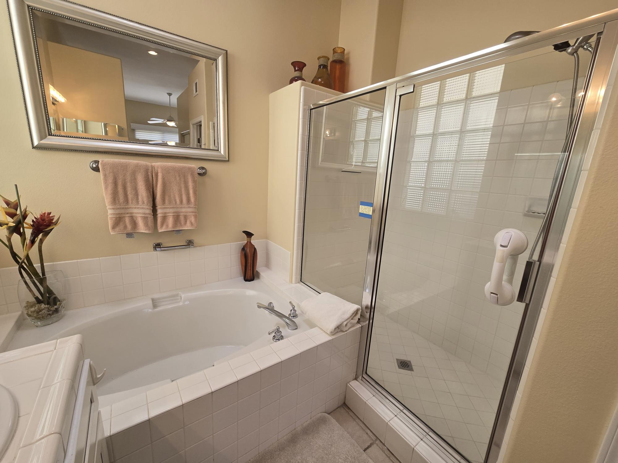 #872 – 2 BEDROOM POOL/SPA VILLA – BEAUTIFUL VIEWS – PARADISE! – AVAILABLE NOV- JAN AND MARCH & APRIL 2026 – Reduced monthly price!