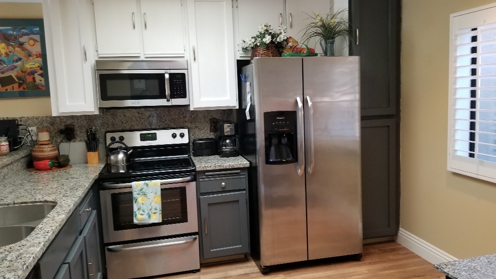 #577 – 3 BEDROOM CONDO WITH WEST FACING VIEWS – END UNIT – AVAILABLE:  DEC & JANUARY, APRIL