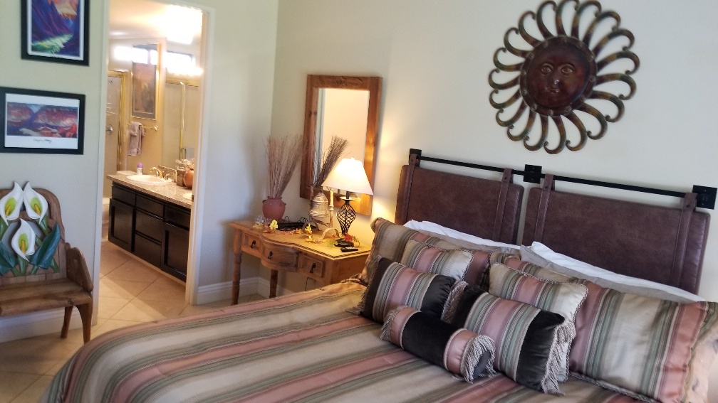 #577 – 3 BEDROOM CONDO WITH WEST FACING VIEWS – END UNIT – AVAILABLE:  DEC & JANUARY, APRIL