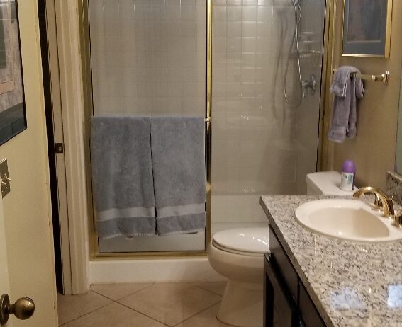 #577 – 3 BEDROOM CONDO WITH WEST FACING VIEWS – END UNIT – AVAILABLE:  NOV – DEC, 2025 and JAN -MAY, 2026