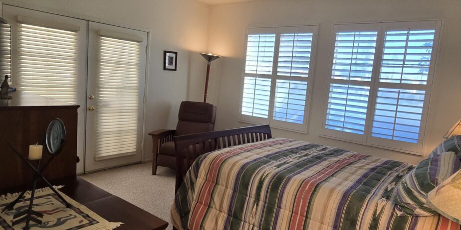 #672 – 2 Bed, 2 Bath Villa, 2-Car Garage – Views to Vista 2 Fairway & Hills  – Available Nov – Feb and April 2026 – AMAZING RENTAL PRICE!