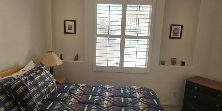 #672 – 2 Bed, 2 Bath Villa, 2-Car Garage – Views to Vista 2 Fairway & Hills  – Available Nov – Feb and April 2026 – AMAZING RENTAL PRICE!