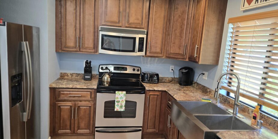 #019 – UPDATED AND BEAUTIFUL 2 BEDROOM CONDO – AVAILABLE: NOV& DEC 2025 – JANUARY AND APRIL 2026 – PET FRIENDLY