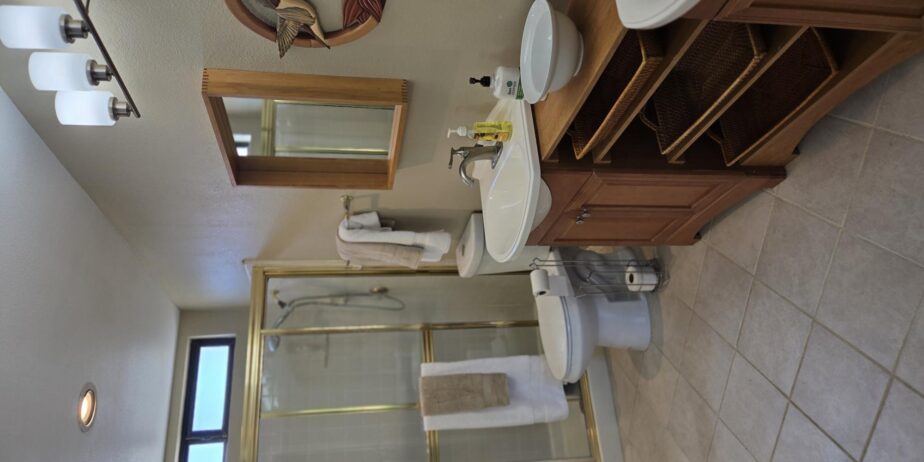 #019 – UPDATED AND BEAUTIFUL 2 BEDROOM CONDO – AVAILABLE: NOV& DEC 2025 – JANUARY AND APRIL 2026 – PET FRIENDLY