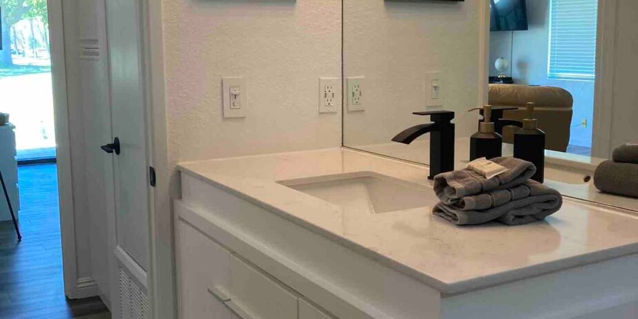 #755 – 1-Bedroom, 2 Full Bath CONDO, MOUNTAIN VIEW – RENTED FOR 2026 SEASON