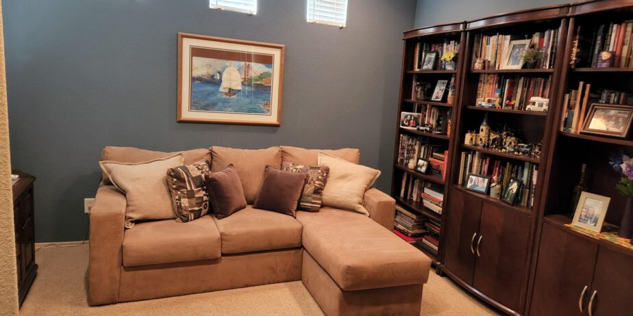 #686 – 2 Bedroom, 2.5 Bath Villa with Den (Sofa Bed) – Northwest facing view Available:  November thru April