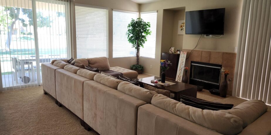 #686 – 2 Bedroom, 2.5 Bath Villa with Den (Sofa Bed) – Northwest facing view Available:  November thru April