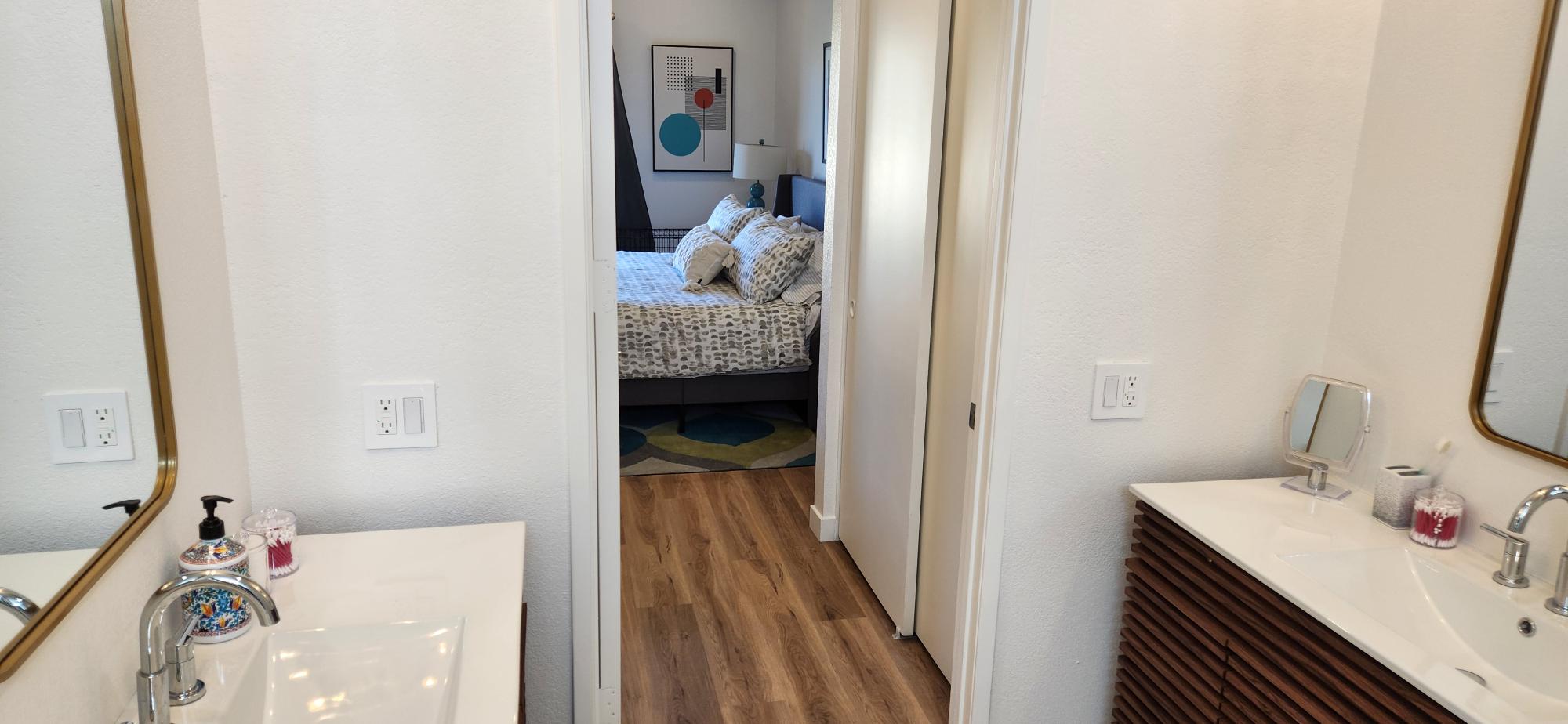 #176 – REMODELED 1-BEDROOM, 2 FULL BATH END UNIT CONDO WITH WEST VIEWS.  AVAILABLE:  NOV-DEC & MARCH & APRIL 2026