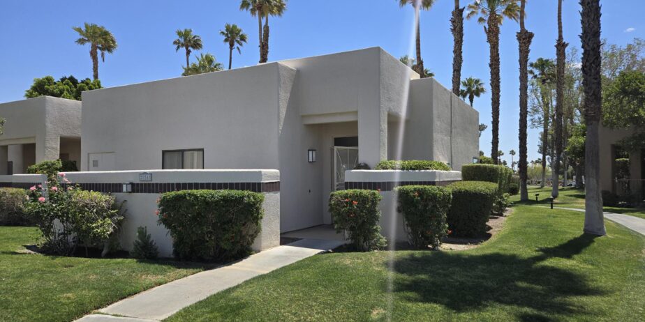 #638T JUST ADDED!   UPDATED 2 Bedroom CONDO ON POOL!  AVAILABLE DEC – FEBRUARY