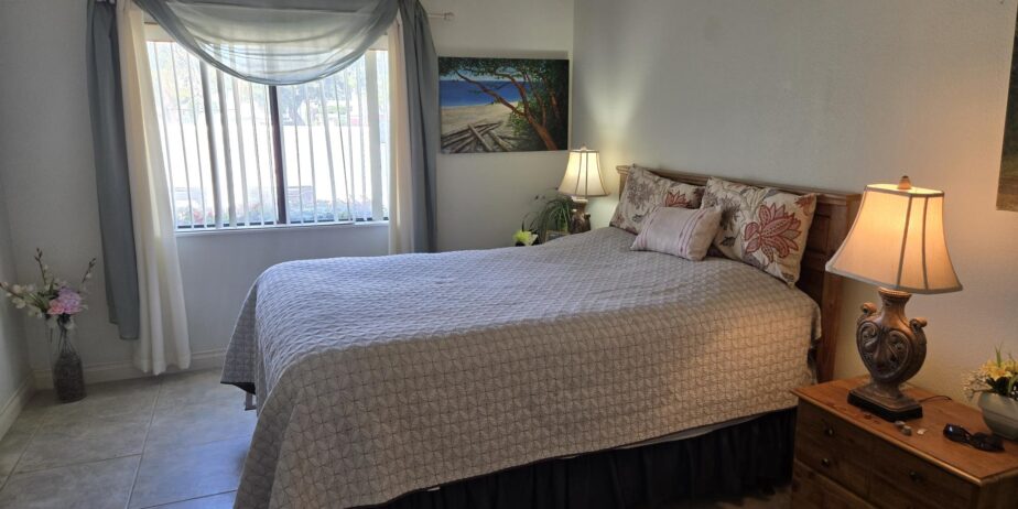 #638T JUST ADDED!   UPDATED 2 Bedroom CONDO ON POOL!  AVAILABLE DEC – FEBRUARY