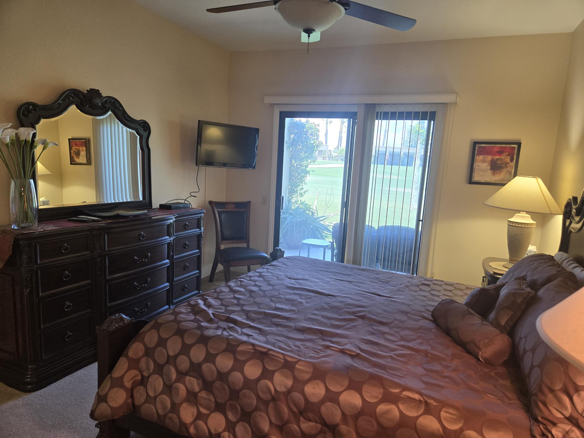 #368 – 2 Bedroom En-suite Condo,  Available:  Dec-February – Reduced:  $4,100 per month