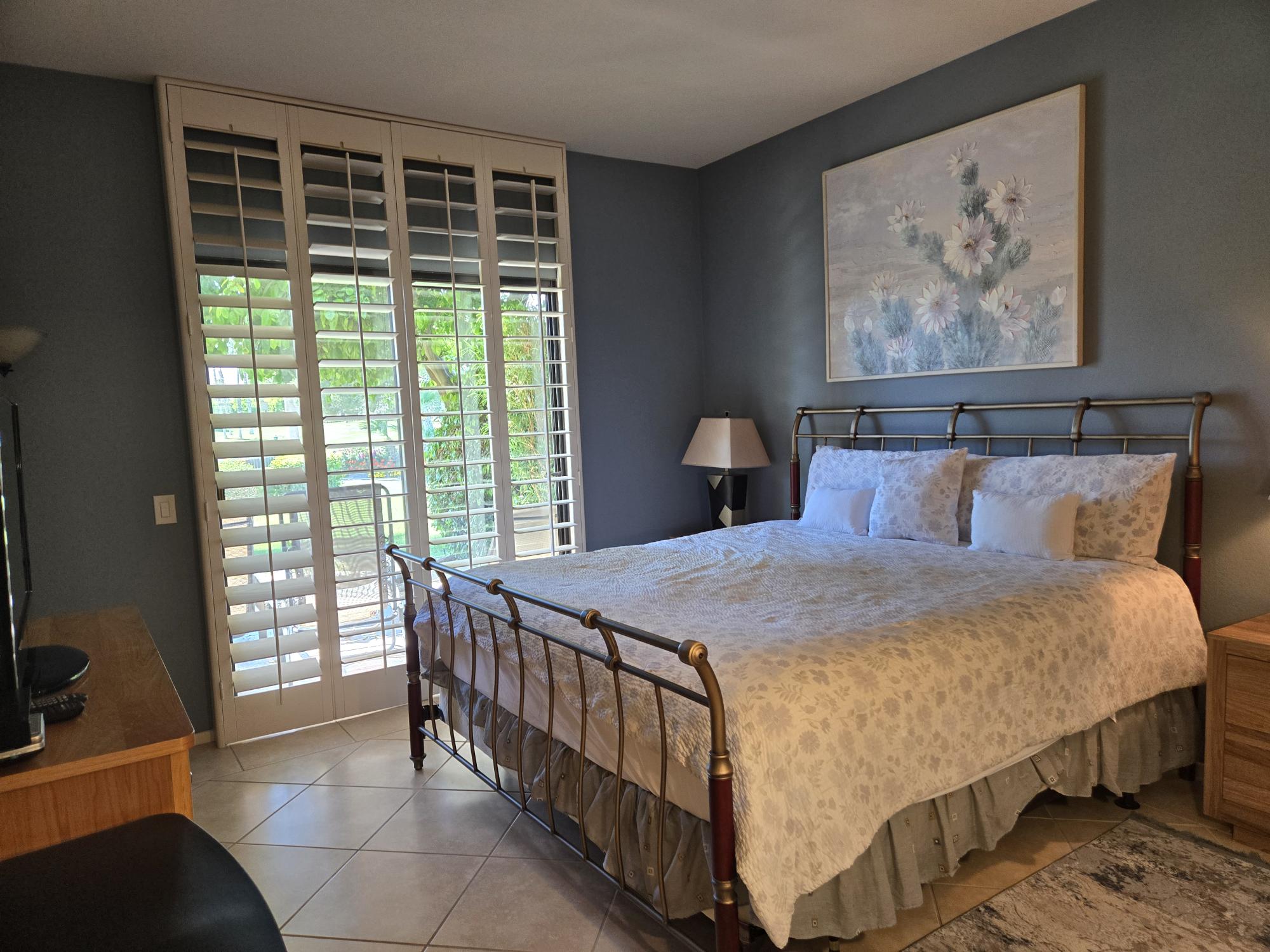 #857 – Remodeled 2 Master Suite Condo in Desert Princess – AVAILABLE: