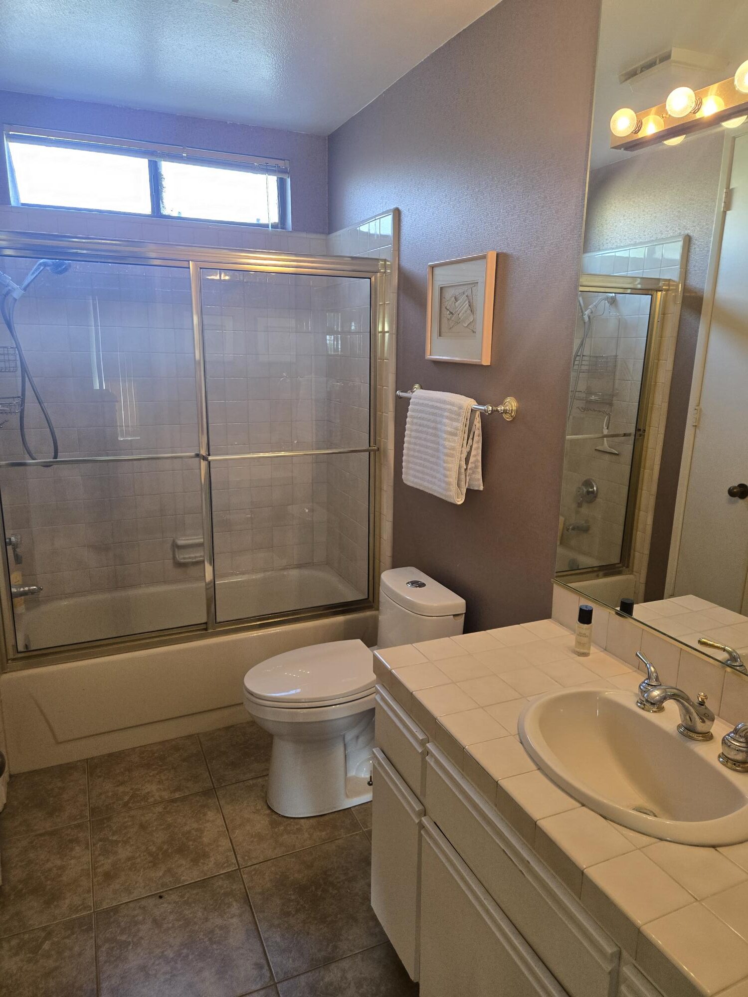 #216 – ONE BEDROOM, 2 FULL BATH CONDO – AVAILABLE FOR SEASON!