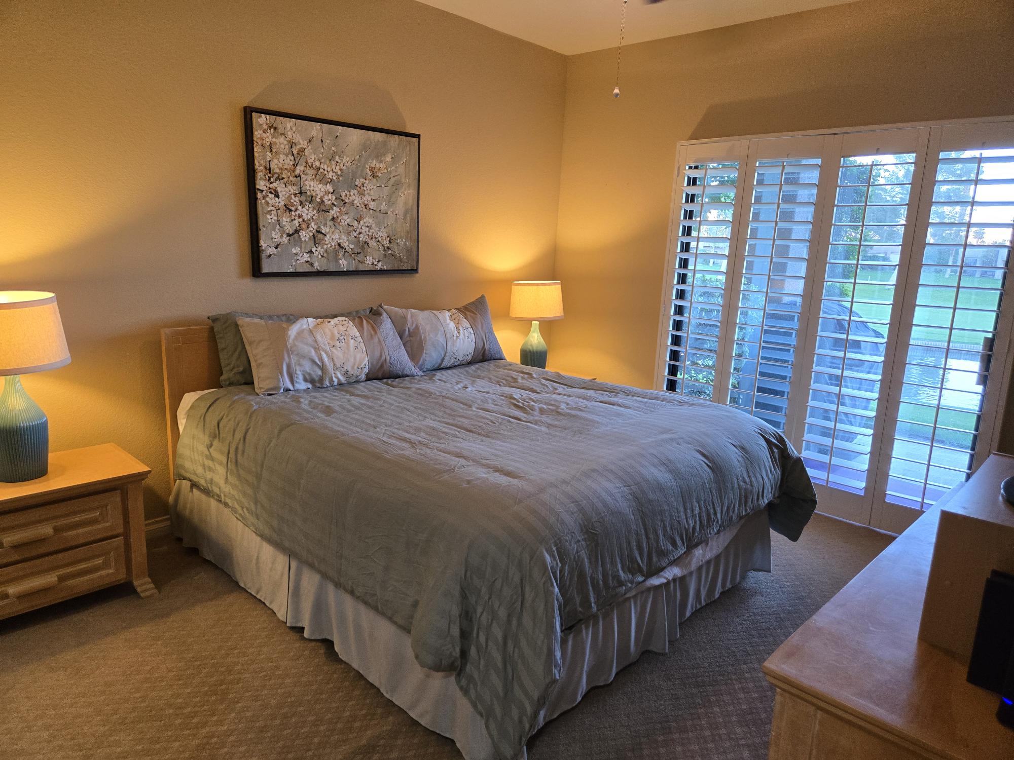 #936 – 2 Bedroom, 2 Bath Condo on Favorite Street:  Isleta – Walk to everything!  Available Now – April