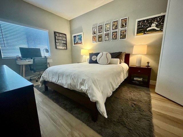 #318 – NICELY REMODELED – 2 BEDROOM END UNIT CONDO – Available:  Feb-April 2026 – Lower Price