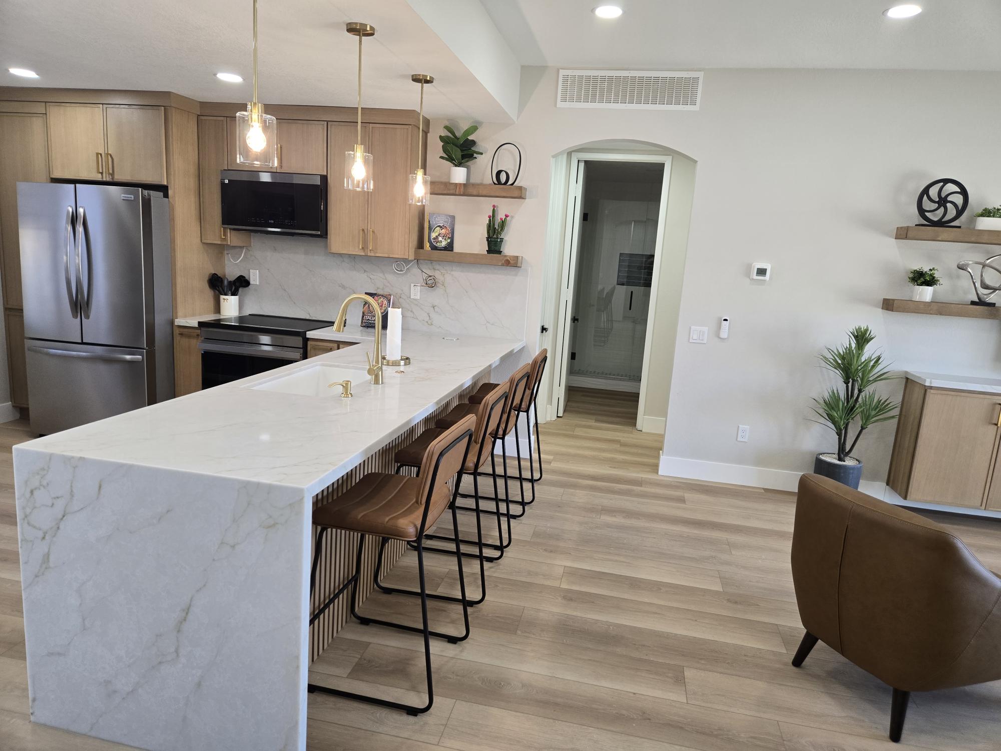 #593 – GORGEOUS 3 BEDROOM CONDO WITH AMAZING VIEWS OF LAGOS 8 AND SOUTH MOUNTAINS – AVAILABLE:  APRIL – DECEMBER 2026