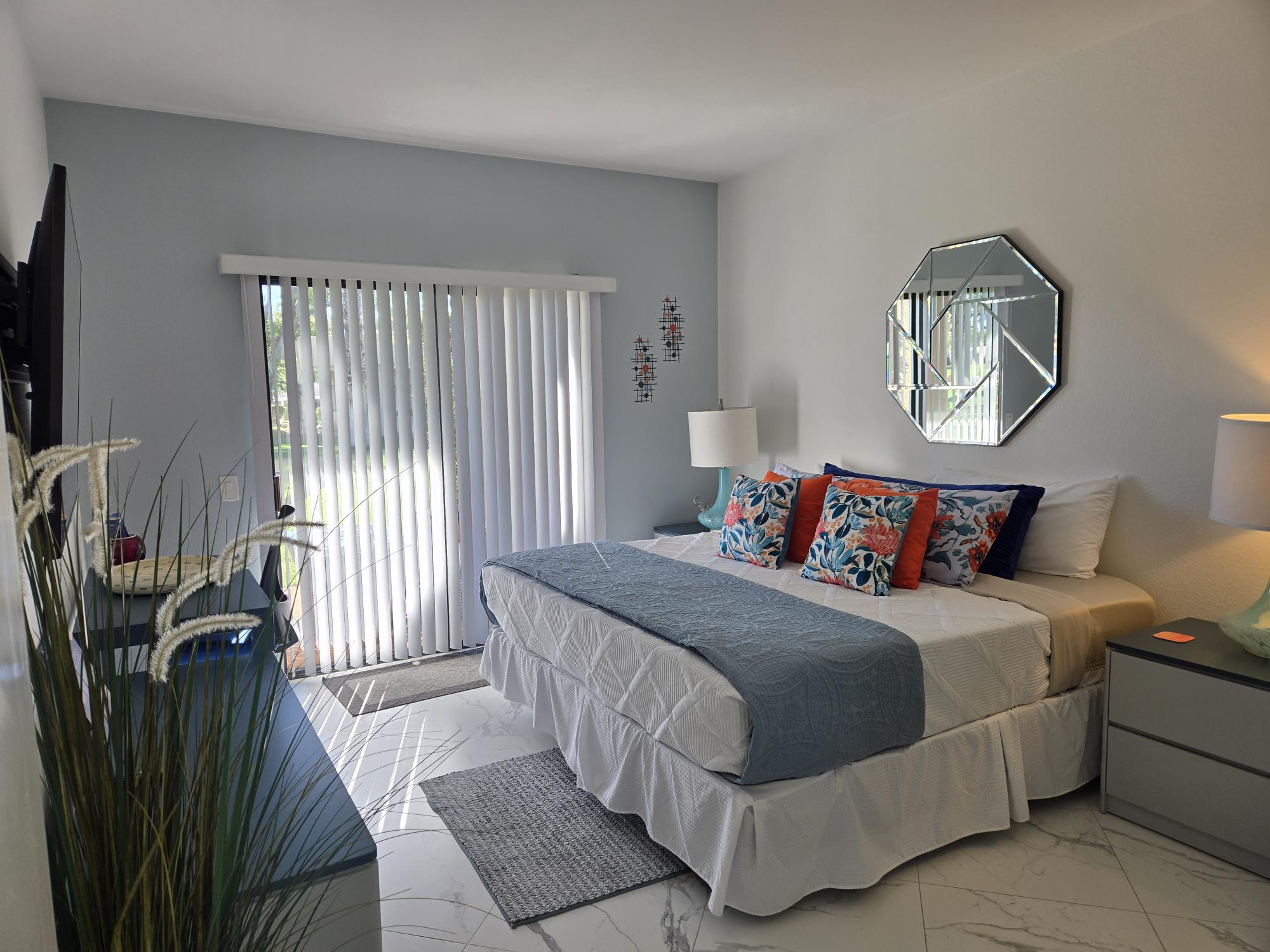 #856 – Pristine 2 Master Suite Condo –