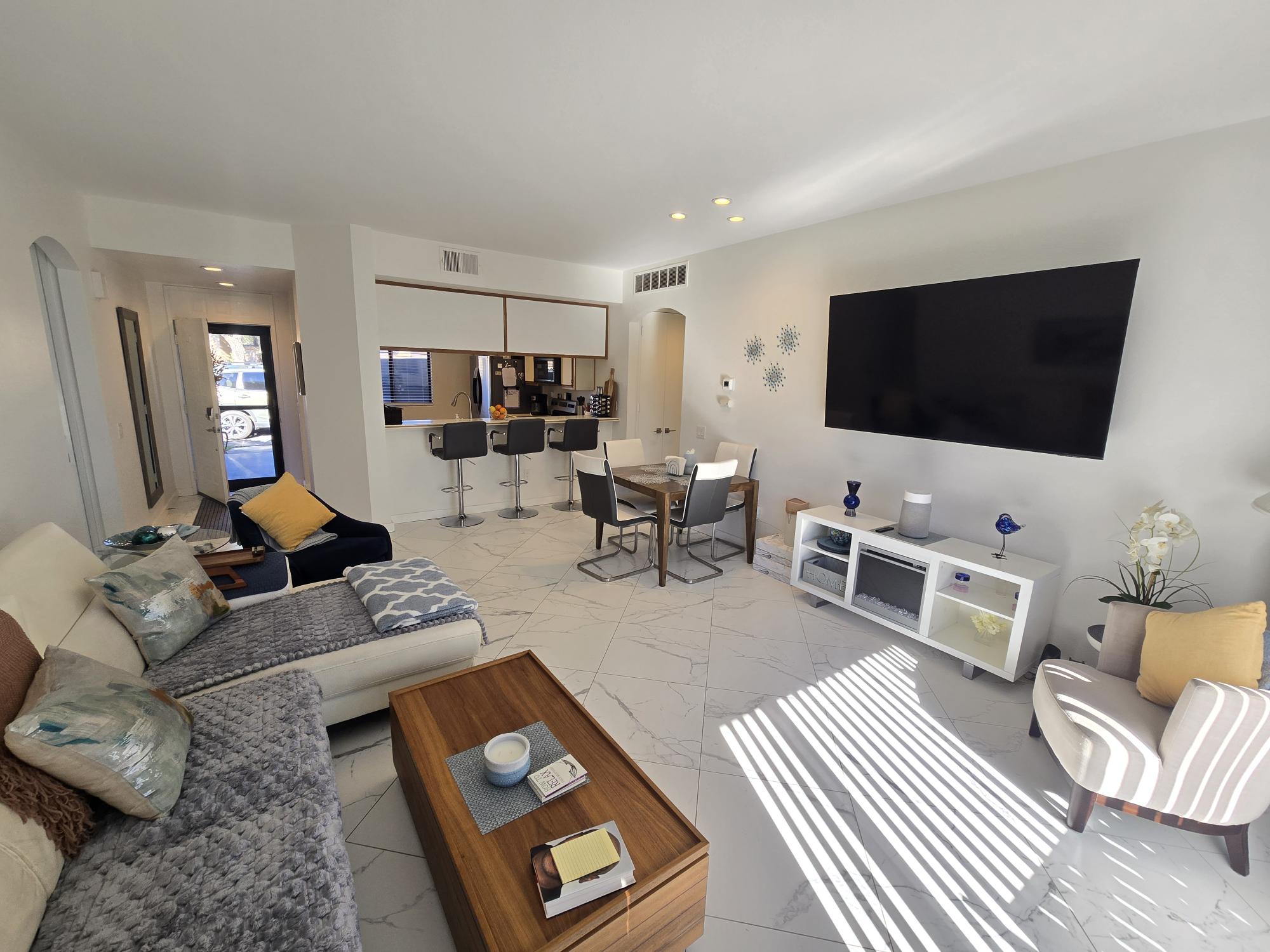 #856 – Pristine 2 Master Suite Condo –