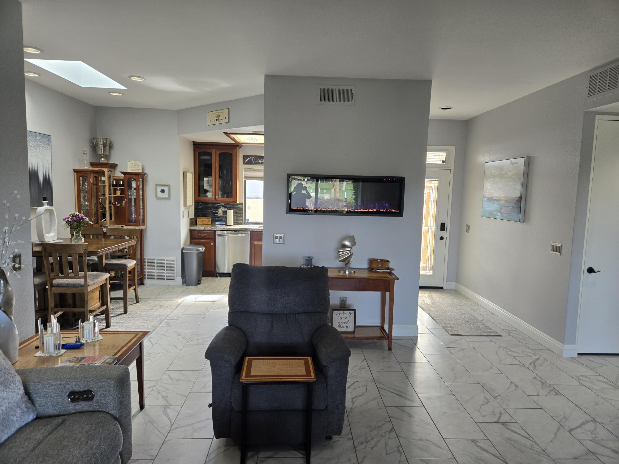 #211EP – STUNNING 2 BEDROOM CONDO!  GORGEOUS IS THE ONLY WORD TO DESCRIBE. – AVAILABLE:  NOV-APRIL 2027