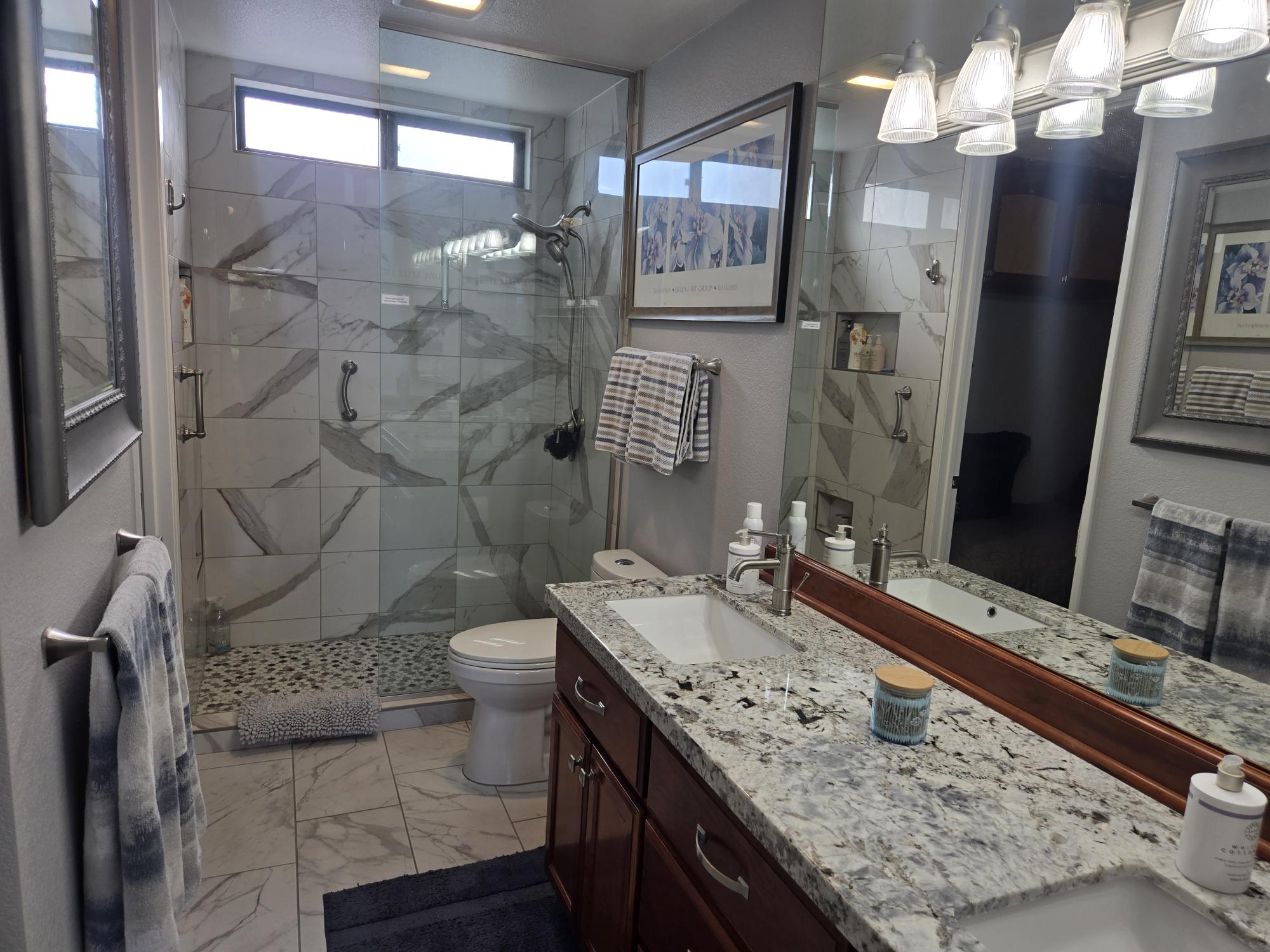 #211EP – STUNNING 2 BEDROOM CONDO!  GORGEOUS IS THE ONLY WORD TO DESCRIBE. – AVAILABLE:  NOV-APRIL 2027