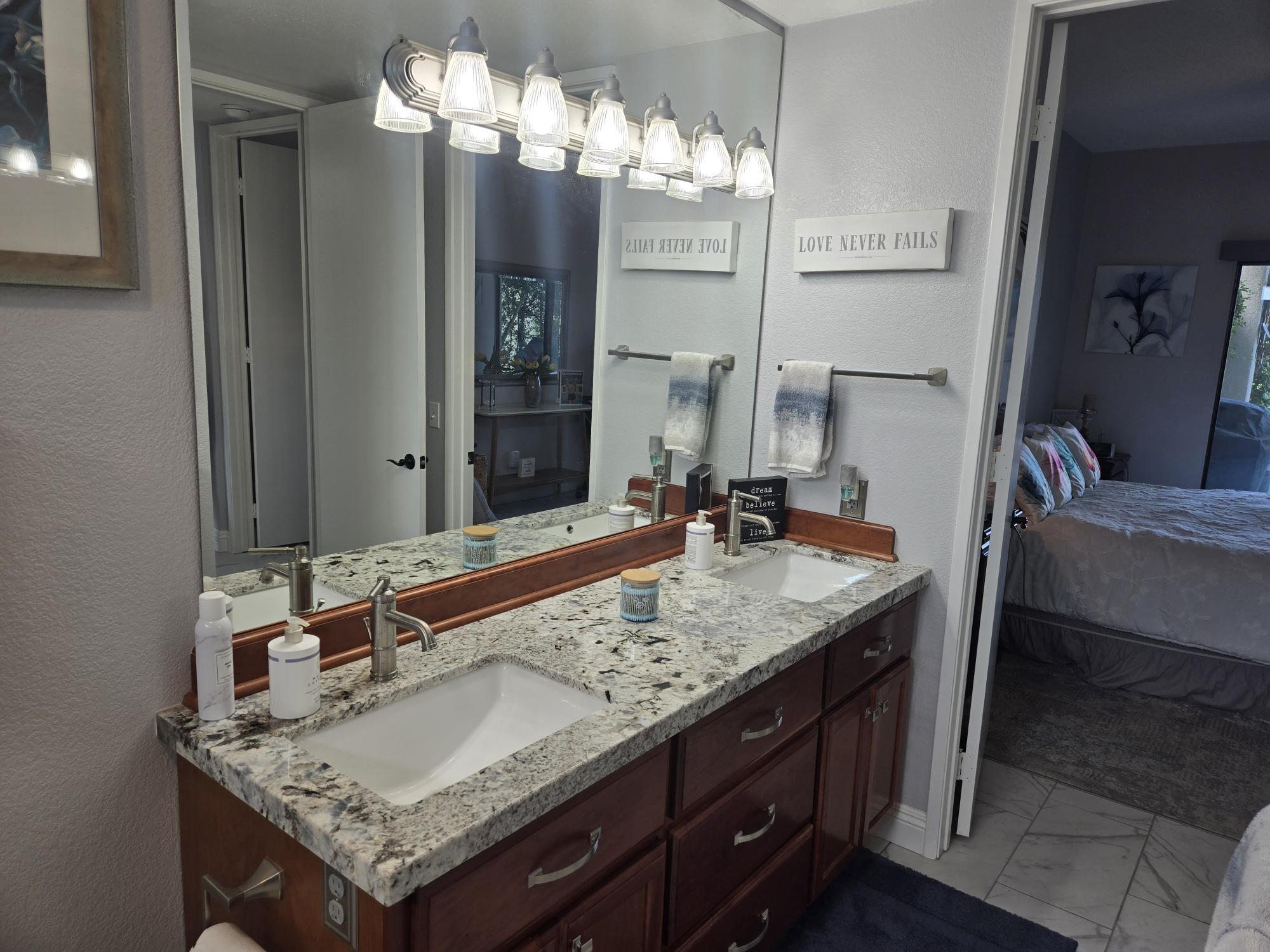 #211EP – STUNNING 2 BEDROOM CONDO!  GORGEOUS IS THE ONLY WORD TO DESCRIBE. – AVAILABLE:  NOV-APRIL 2027