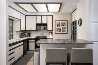 #764 2-Bedroom Condo with AMAZING South Views – Available:  Nov-Jan and April