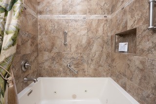 #764 2-Bedroom Condo with AMAZING South Views – Available:  Nov-Jan and April