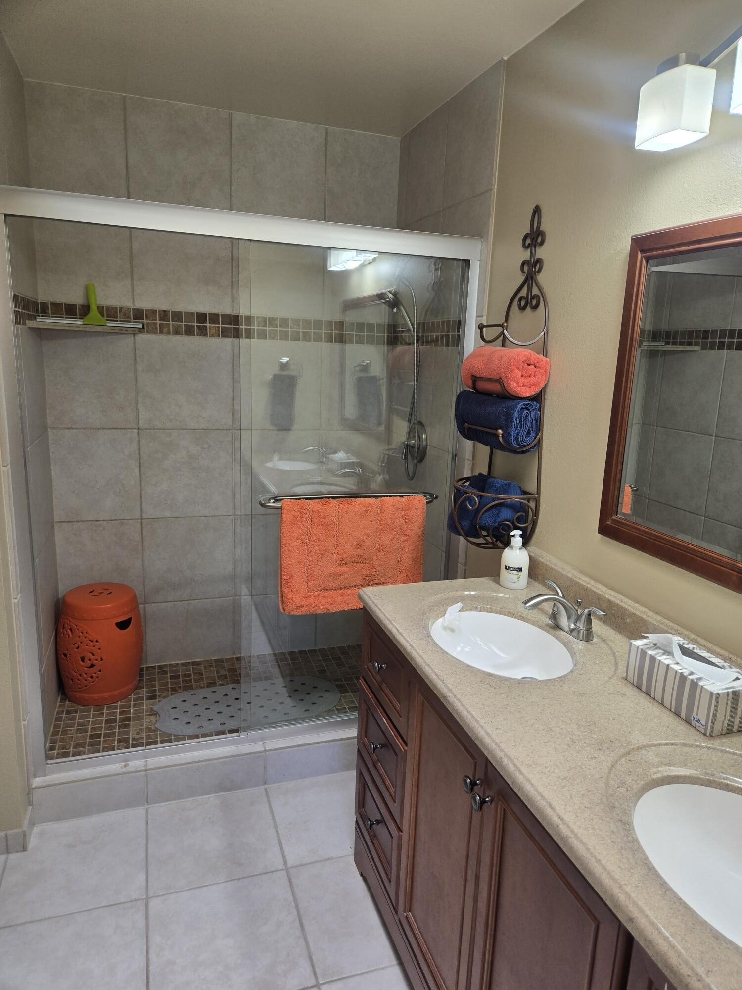 #571 – COMFORTABLE 2-BEDROOM, END-UNIT CONDO, WEST FACING PATIO WITH UPGRADES.  RENTED FOR 26-27 SEASON