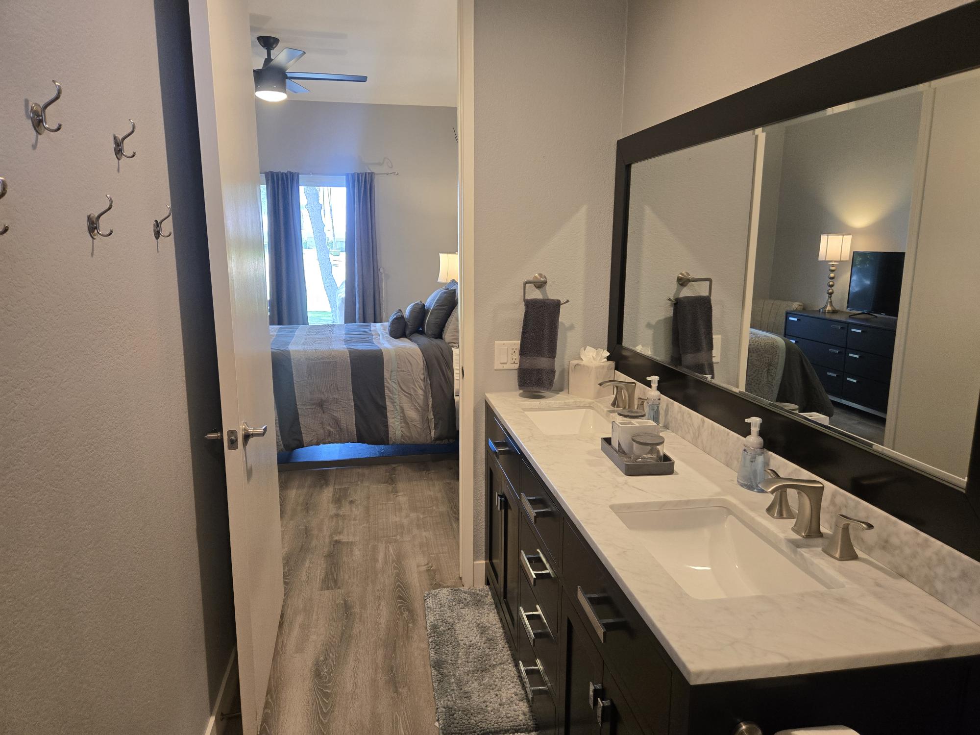 #259 – 2 MASTER STUTE CONDO – REMODELED WITH SOUTH VIEWS OF MOUNTAINS AND FAIRWAY – 417 AVAILABLE NOV-DEC AND FEB-MARCH
