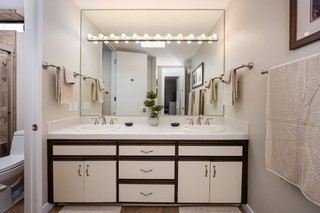 #764 2-Bedroom Condo with AMAZING South Views – Available:  Nov-Jan and April