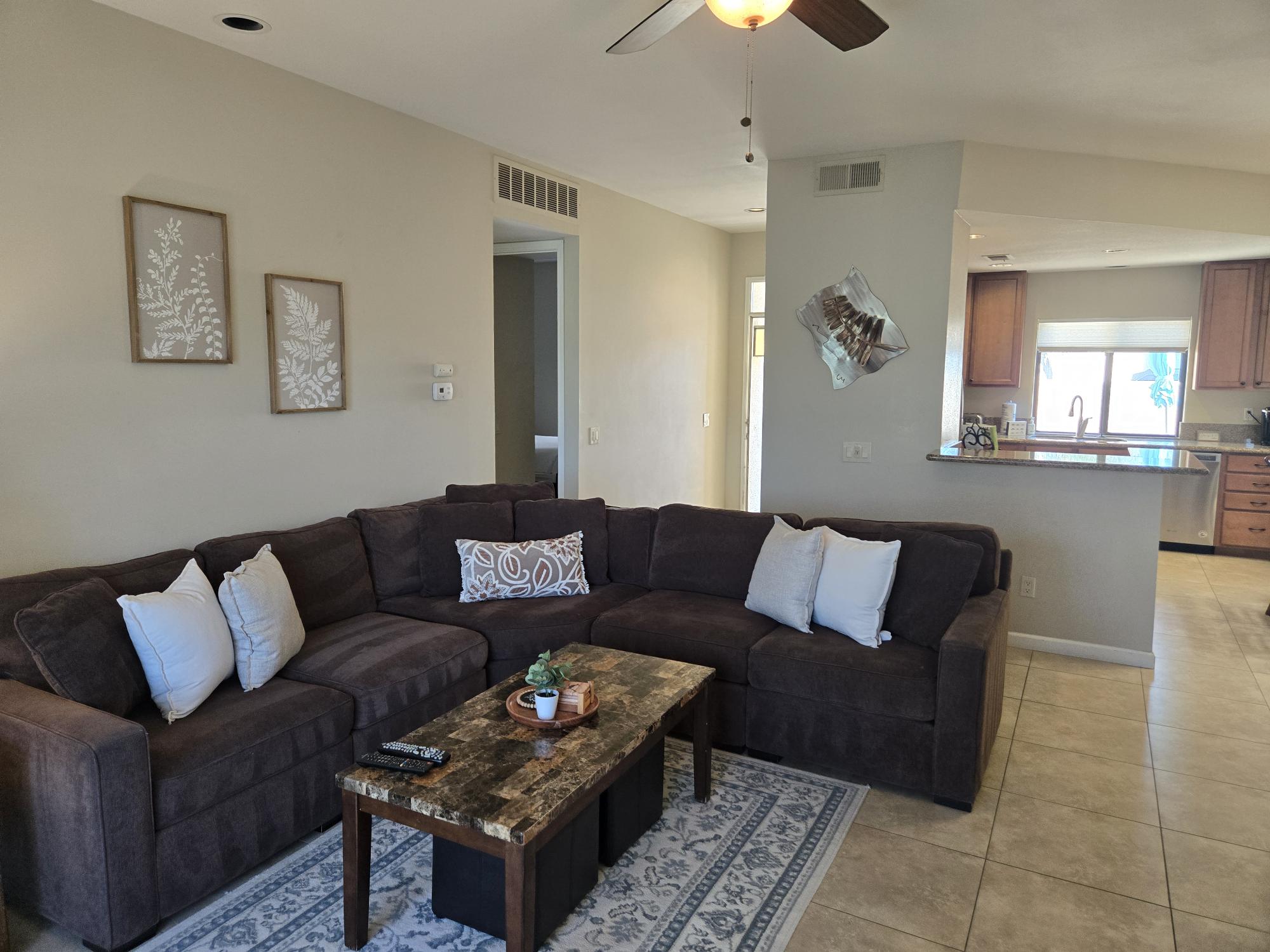 #923 – 3 BEDROOM, 2 BATH UPDATED CONDO WITH FANTASTIC VIEWS!  AVAILABLE JANUARY 2027 – PET FRIENDLY