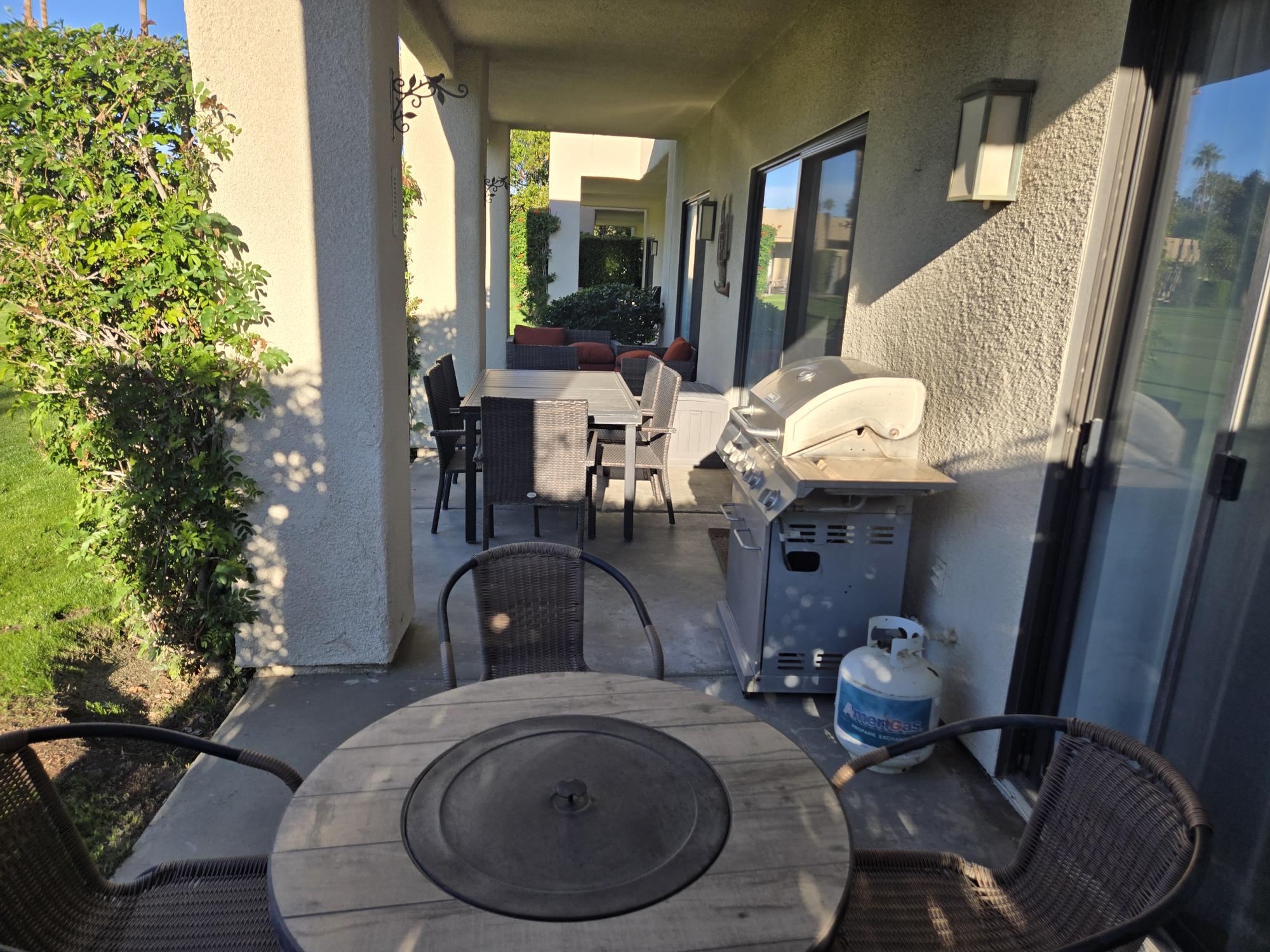 #923 – 3 BEDROOM, 2 BATH UPDATED CONDO WITH FANTASTIC VIEWS!  AVAILABLE JANUARY 2027 – PET FRIENDLY