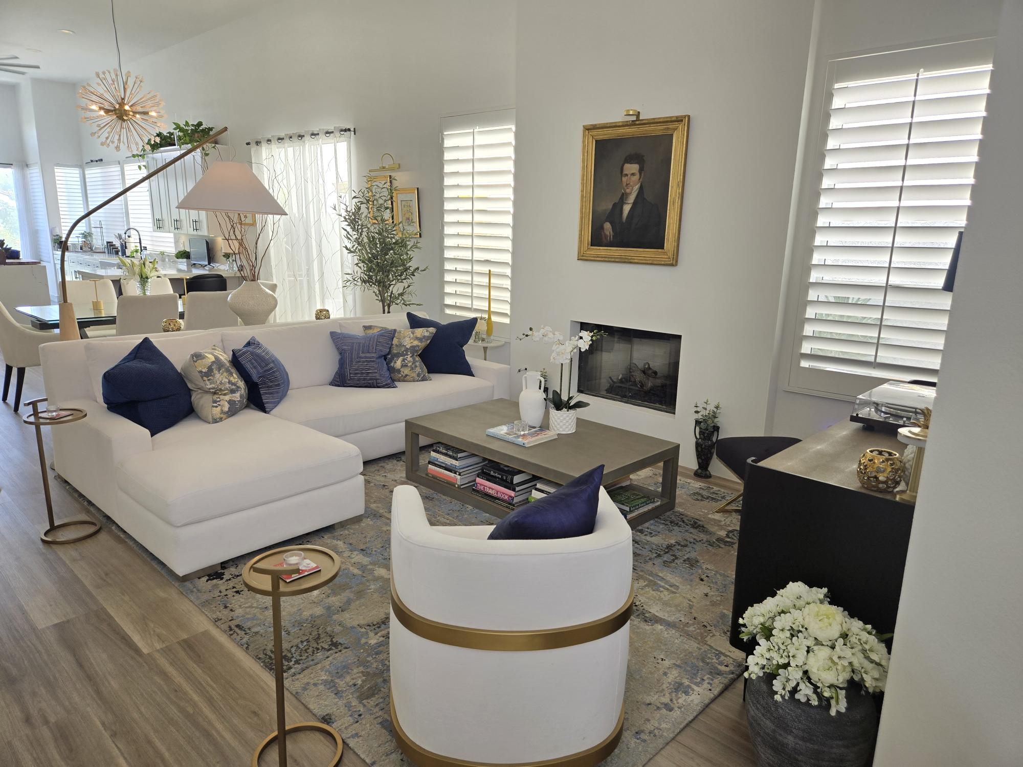 #750 – STUNNING EXECUTIVE VILLA RENTAL – 3 BEDS – 3 BATHS – EVERYTHING NEW!  AVAILABLE:  NOV-MARCH – PET FRIENDLY