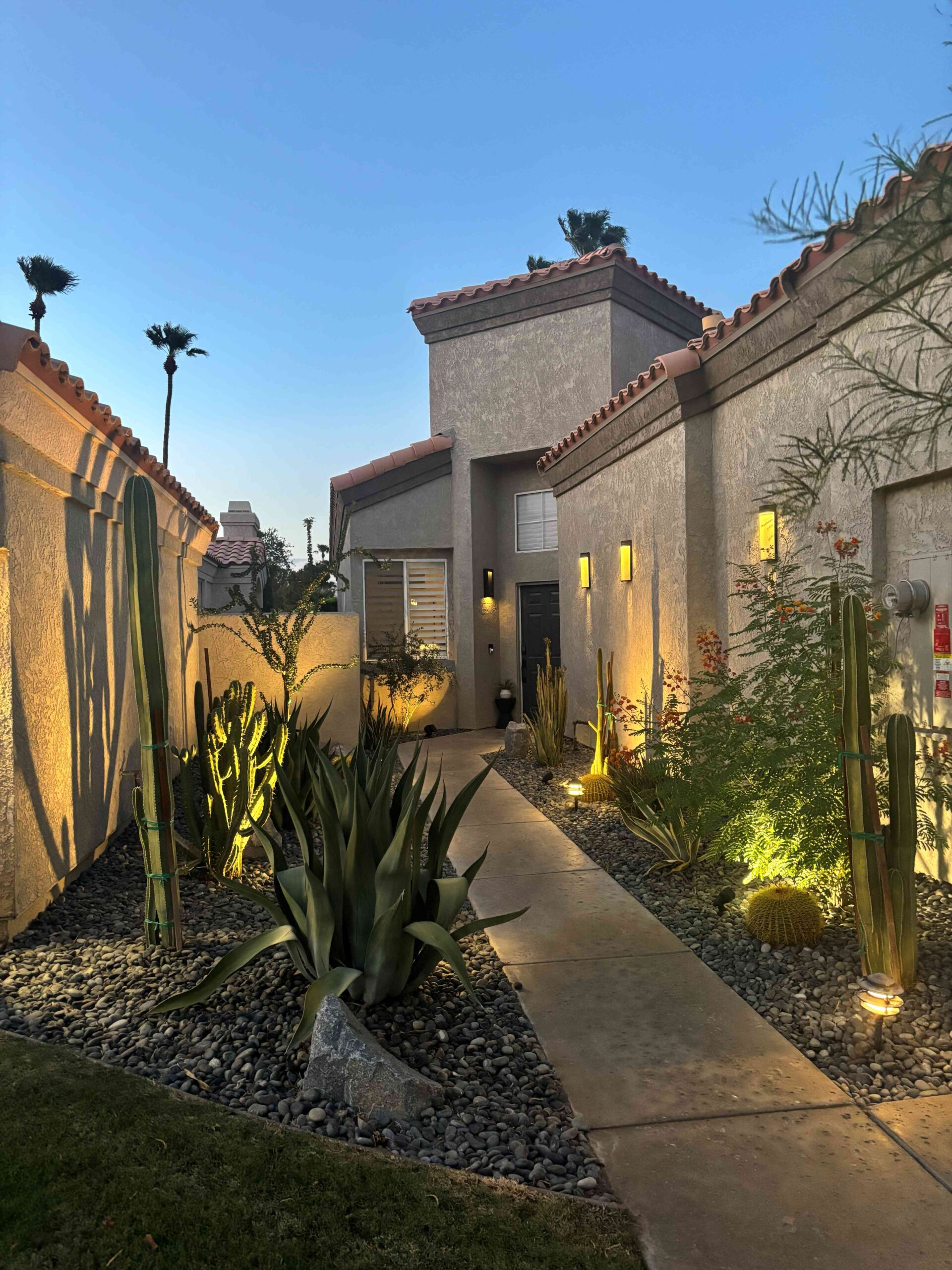 #750 – STUNNING EXECUTIVE VILLA RENTAL – 3 BEDS – 3 BATHS – EVERYTHING NEW!  AVAILABLE:  NOV-MARCH – PET FRIENDLY