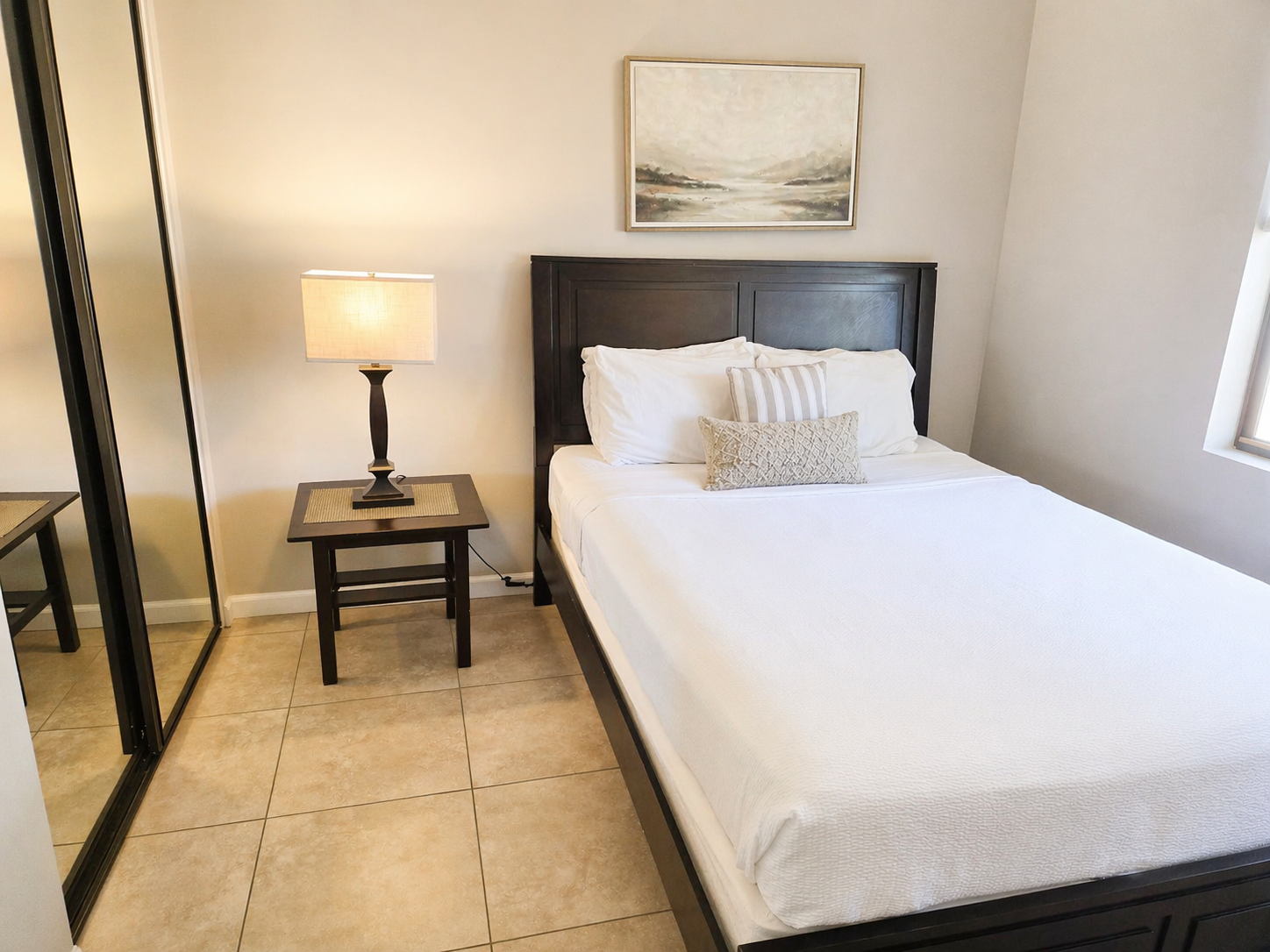 #923 – 3 BEDROOM, 2 BATH UPDATED CONDO WITH FANTASTIC VIEWS!  AVAILABLE JANUARY 2027 – PET FRIENDLY