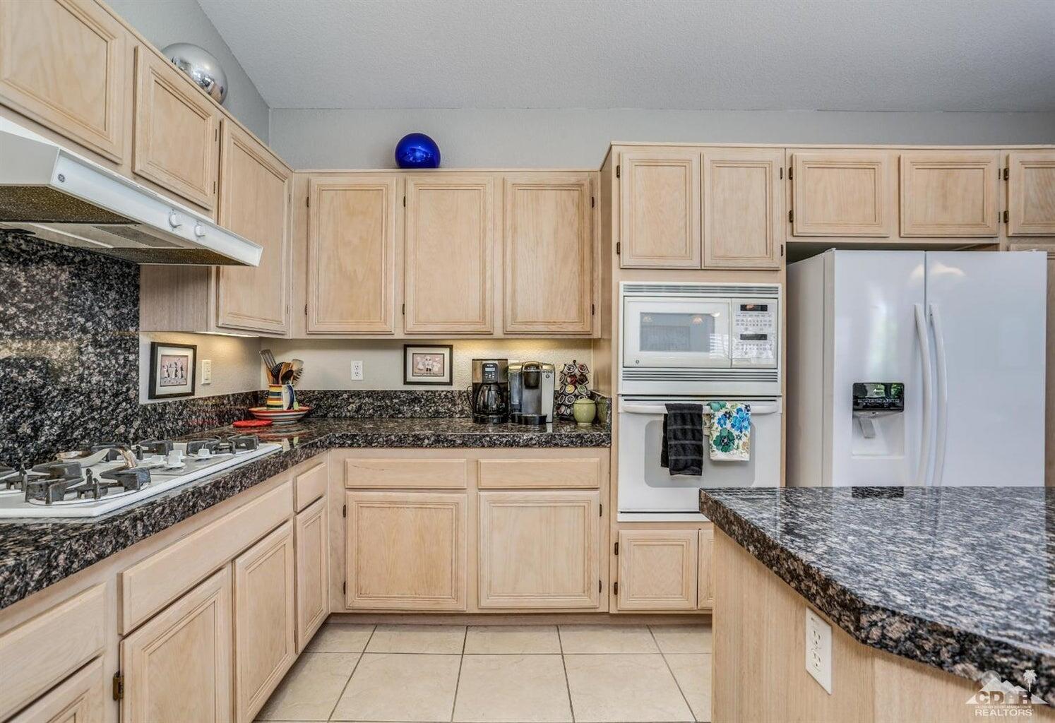 #709 – Amazing Pool/Spa Villa with 3-Bedrooms – 2.5 Baths – Southwest Facing – Available:  Nov and April