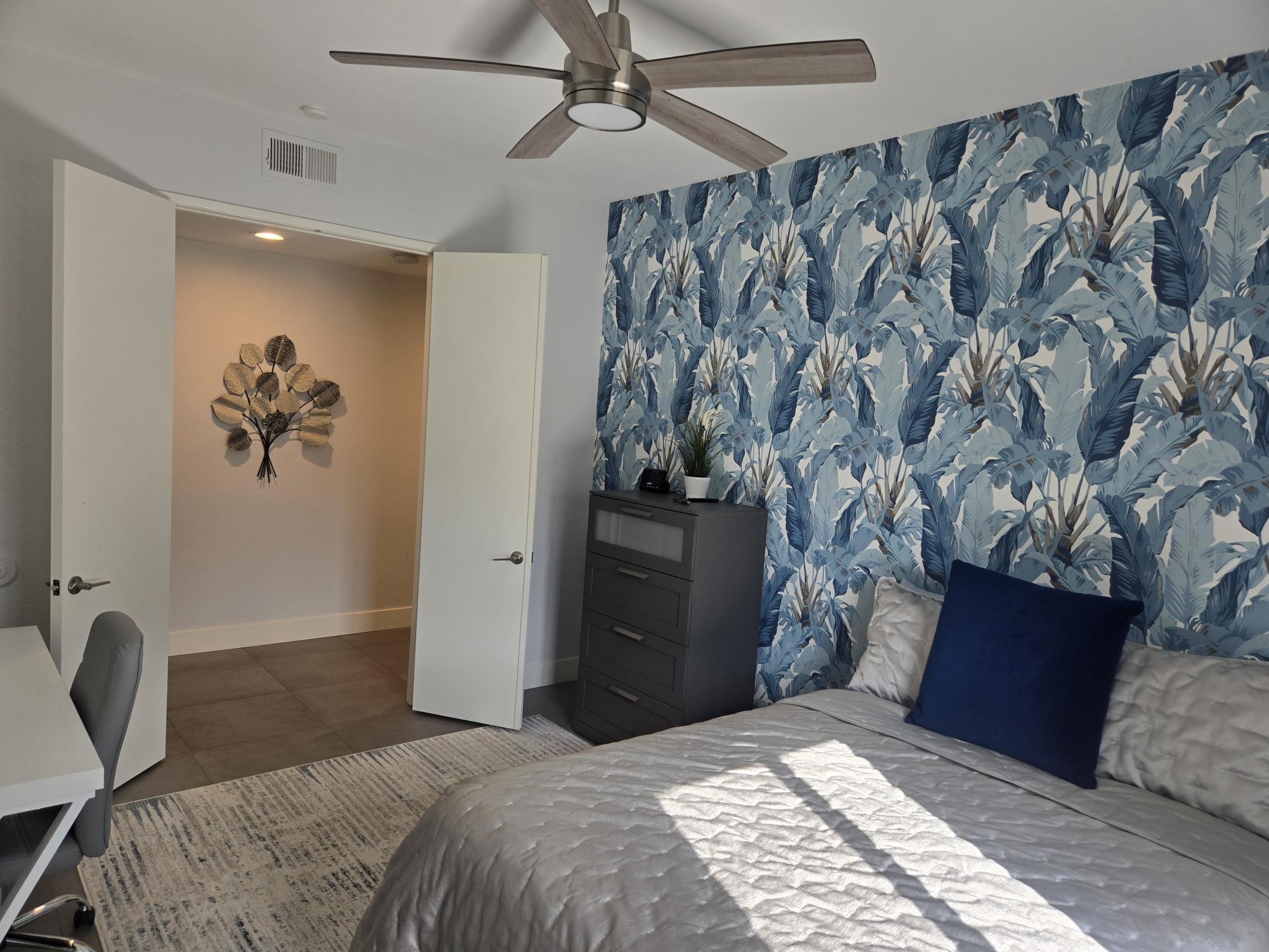 #600 – AMAZING REMODEL – 2 BEDROOM REMODELED CONDO – CUL-DE-SAC STREET – STEPS TO POOL – AVAILABLE: DEC
