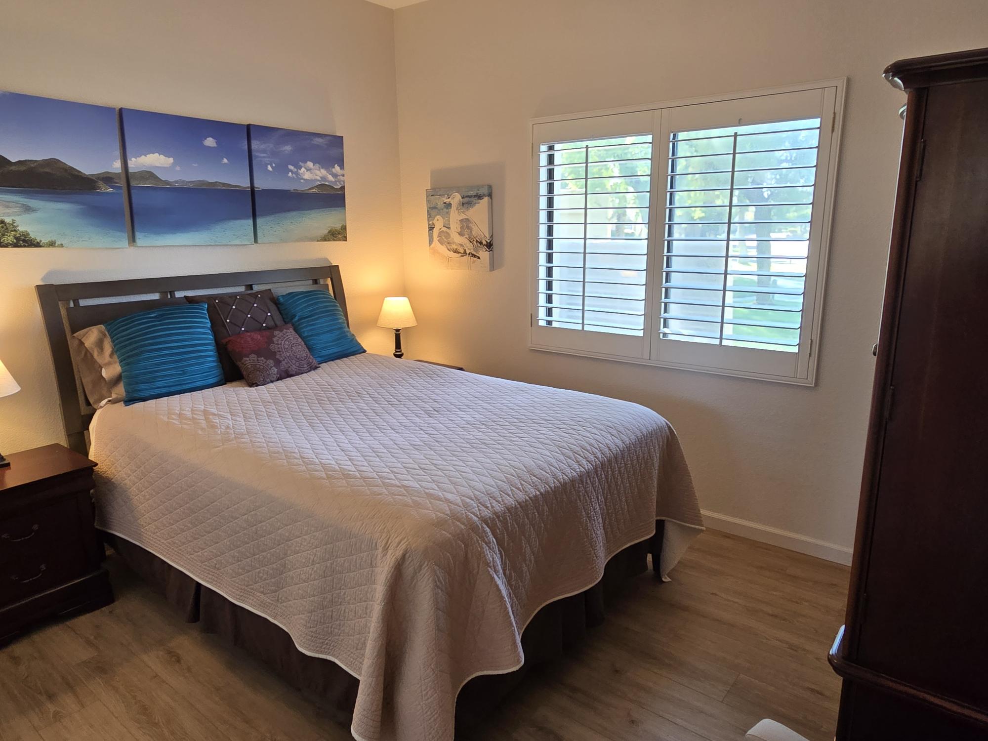 #621  BEAUTIFULLY REMODELED 3 BEDROOM CONDO-END UNIT – AVAILABLE:  JAN-APRIL